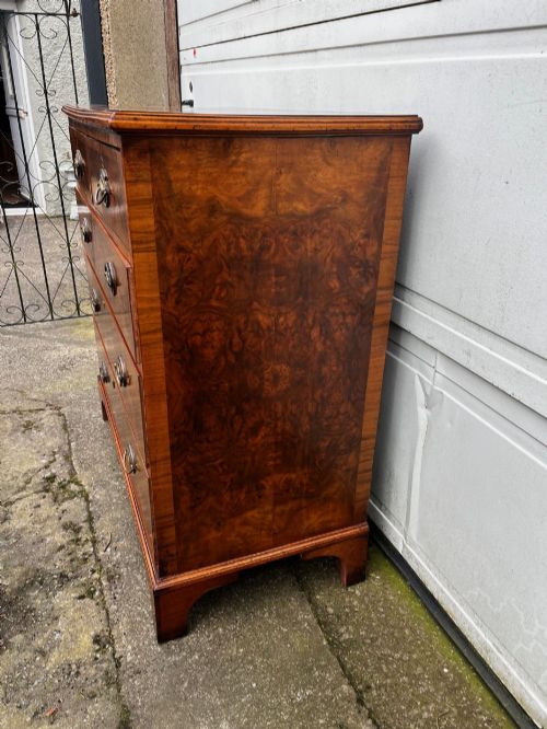 A 19TH CENTURY BURR WALNUT VENEERED CHEST OF DRAWERS - ADDITIONAL PHOTO 5