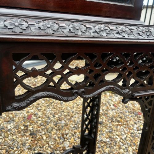 A LARGE SCALE CHINESE CHIPPENDALE STYLE CABINET ON STAND - ADDITIONAL PHOTO 2