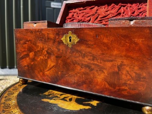 A FINE QUALITY REGENCY PERIOD MAHOGANY AND EBONY TEA CADDY - ADDITIONAL PHOTO 1