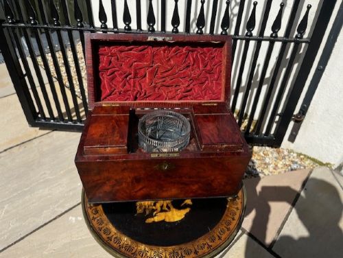 A FINE QUALITY REGENCY PERIOD MAHOGANY AND EBONY TEA CADDY - ADDITIONAL PHOTO 8