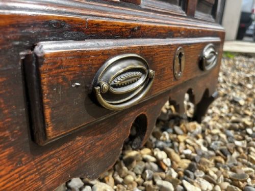 A RARE 18TH CENTURY WELSH OAK COFFOR BACH - ADDITIONAL PHOTO 10