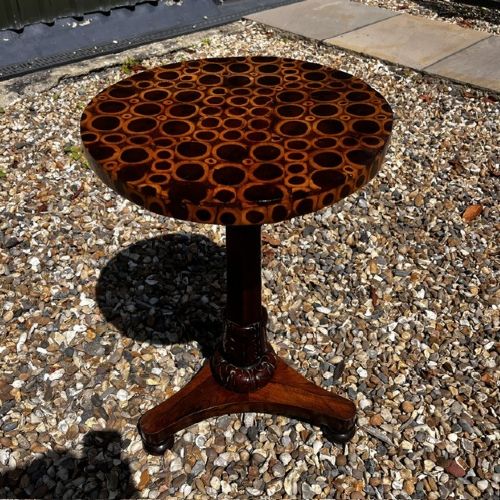 A FINE QUALITY EARLY VICTORIAN PERIOD ROSEWOOD OYSTER VENEERED WINE TABLE - ADDITIONAL PHOTO 3