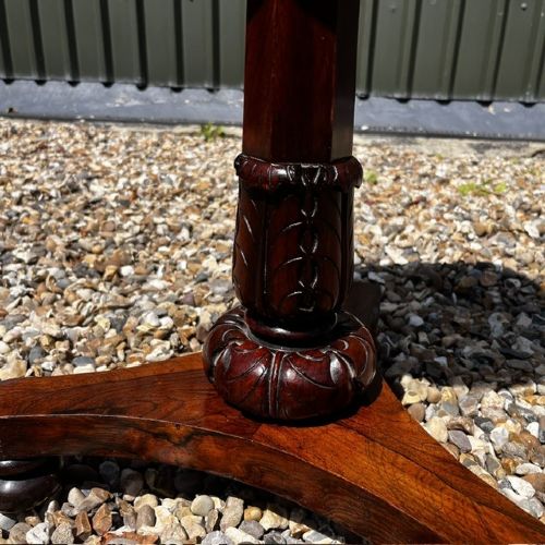 A FINE QUALITY EARLY VICTORIAN PERIOD ROSEWOOD OYSTER VENEERED WINE TABLE - ADDITIONAL PHOTO 5