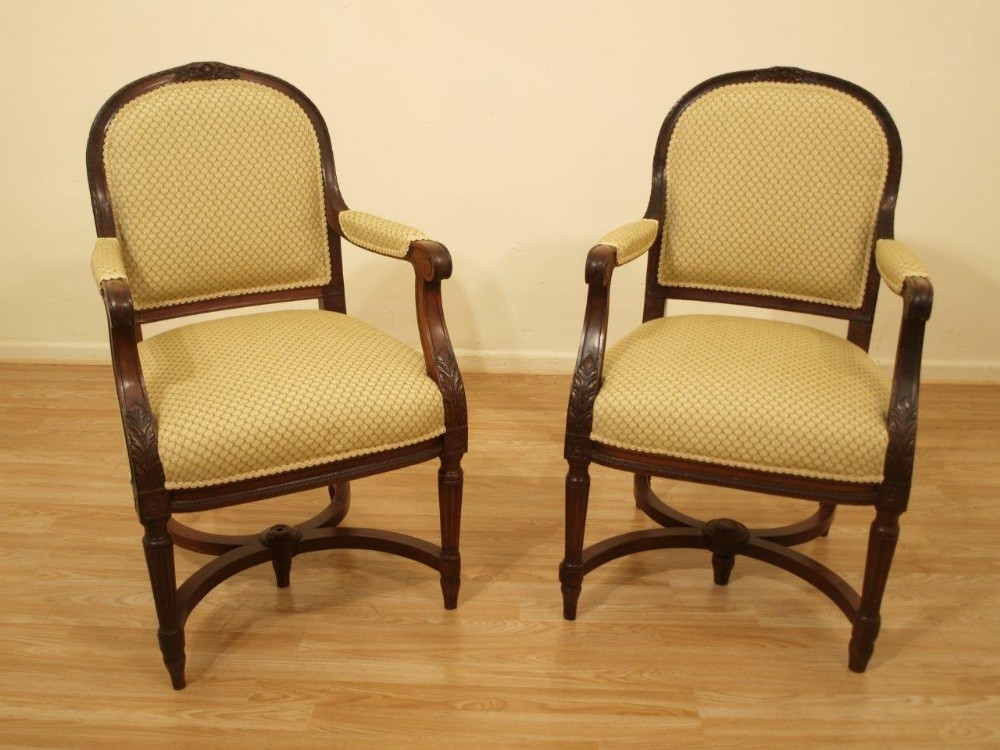 A Pair Of Mahogany Edwardian Period Antique Ships Chairs