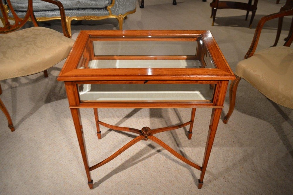 A Beautiful Satinwood Bevelled Glass Edwardian Period Bijouterie Table/Cabinet