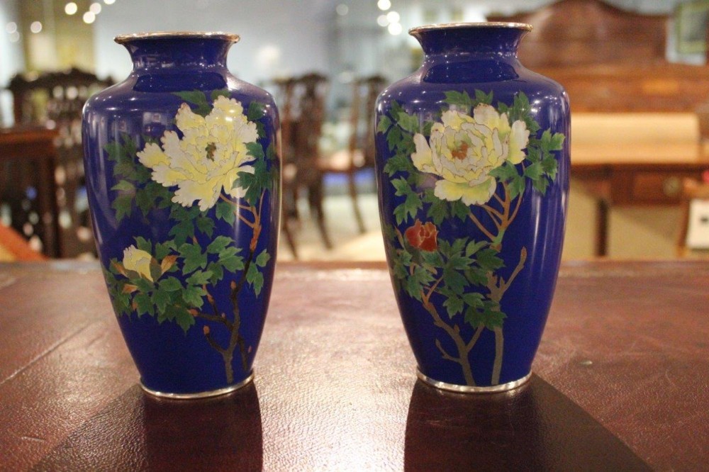 A Pair Of Japanese Meiji Period Cloisonné Vases