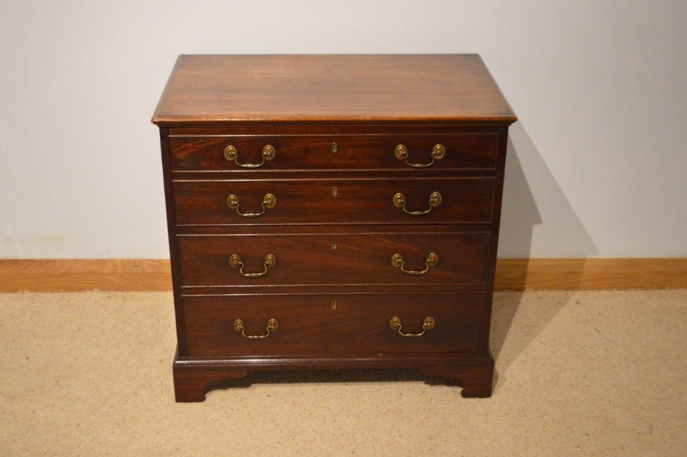 A Small Mahogany George III Period Antique Chest/Commode
