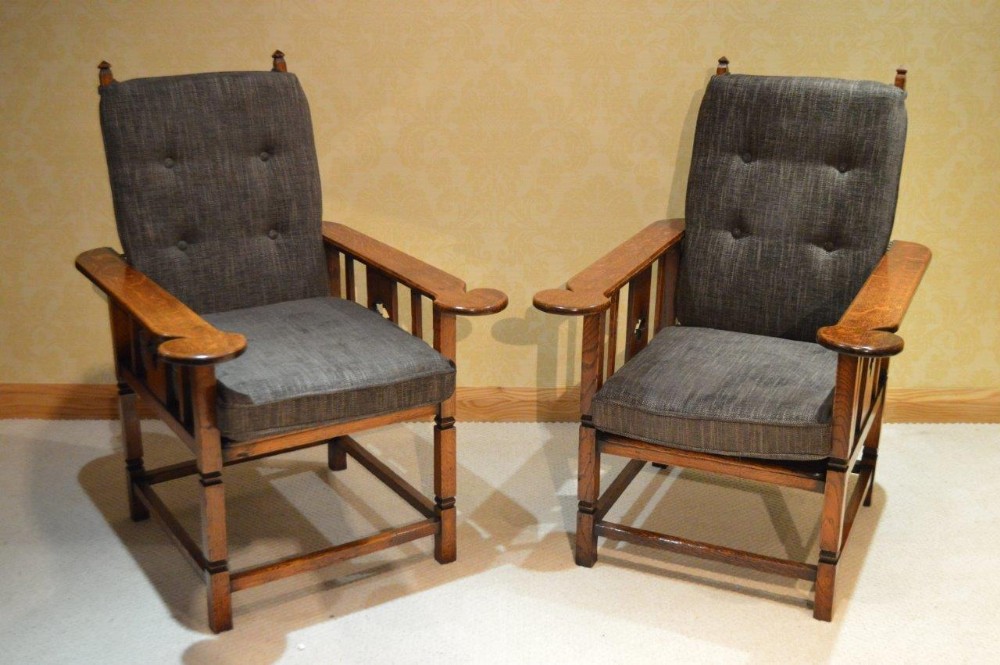 A Good Pair Of Oak Arts & Crafts Period Reclining Armchairs