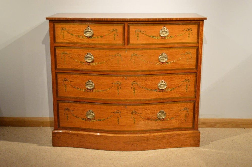 A Beautiful Satinwood Edwardian Period Serpentine Antique Chest Of Drawers