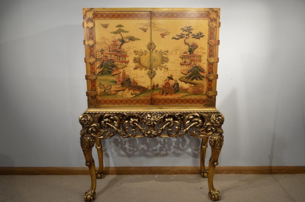 A Magnificent George I Style Chinoiserie Cabinet On Stand