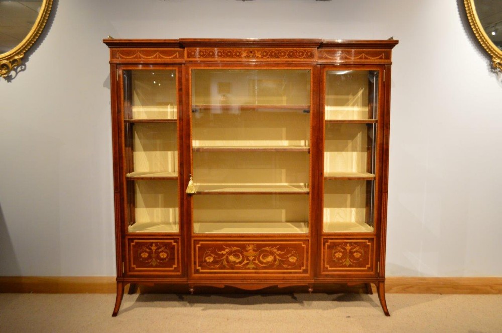 A Superb Quality Mahogany Inlaid Display Cabinet By Edwards & Roberts Of London