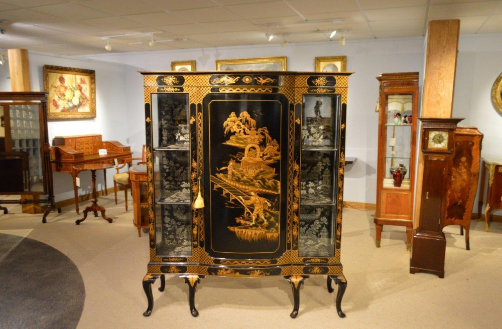 A Beautiful Black Lacquer & Chinoiserie Edwardian Period Display Cabinet