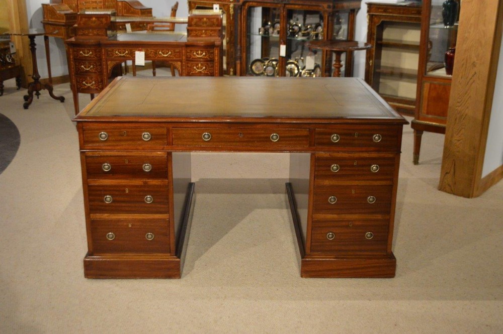 A Superb Mahogany 18th Century Antique Partners Desk