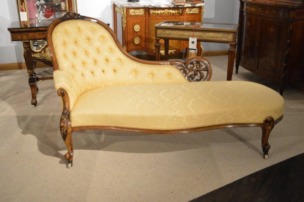 A Walnut Victorian Period Antique Chaise Longue