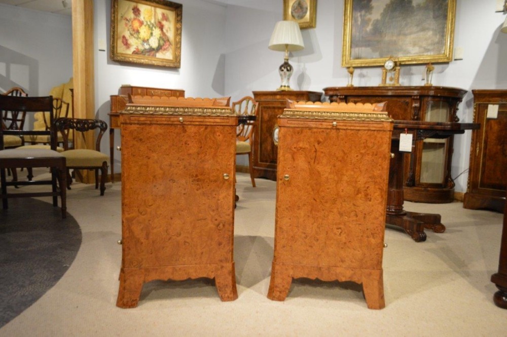 A Good Pair Of Burr Elm & Gilt-Wood Continental Antique Bedside Cabinets