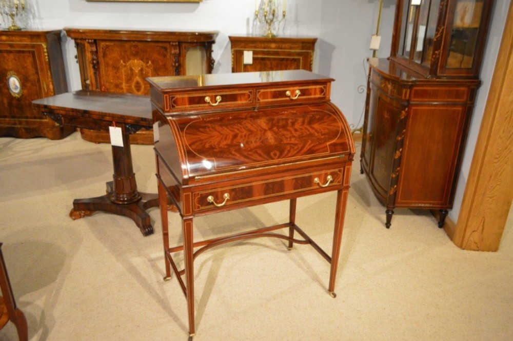 A Beautiful mahogany Edwardian Period ladies cylinder desk by Maple & Co.