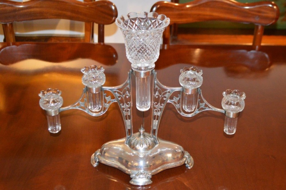 A silver plated Edwardian Period table centre piece by Walker & Hall of Sheffield.