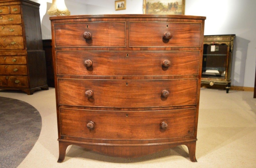 A fine mahogany Regency Period antique bow front chest of drawers