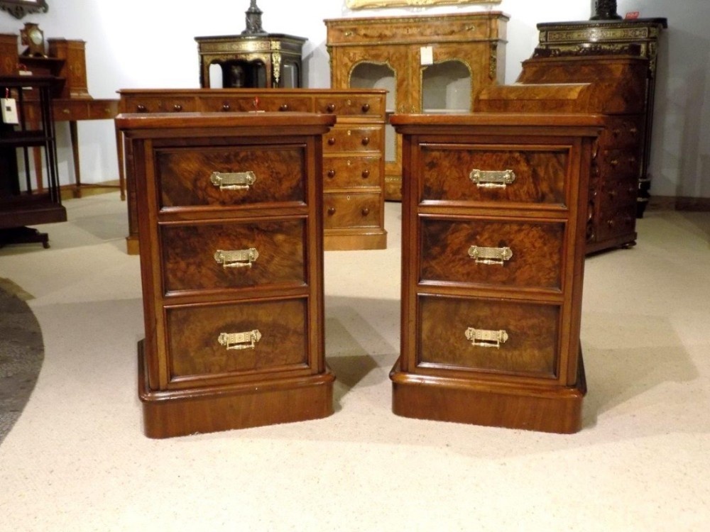 A fine quality Pair Of walnut & burr walnut Victorian Period antique bedside chests.