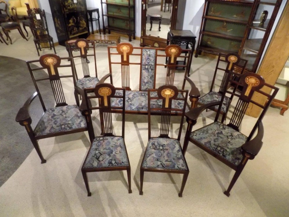 A mahogany Arts & Crafts Period antique salon suite