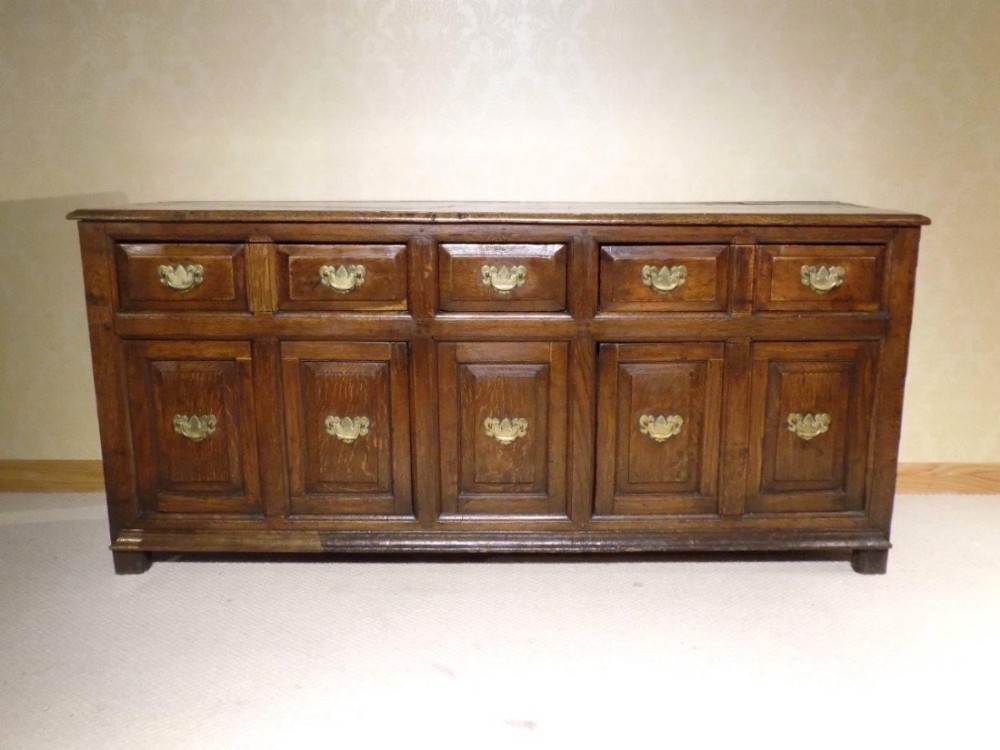 A good oak 18th Century antique dresser base