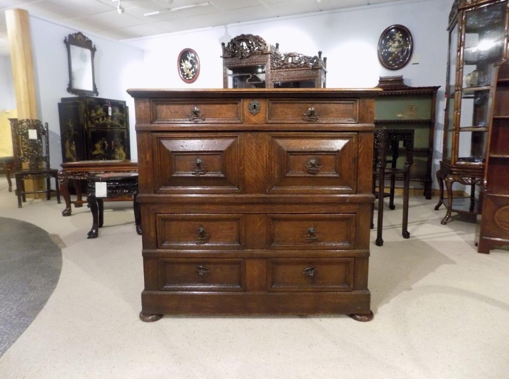 An oak Late 17th Century antique chest of drawers