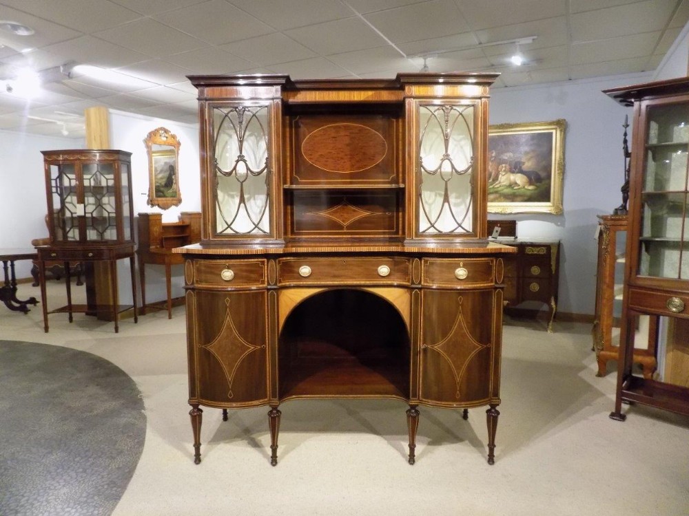 A fine quality mahogany Waring & Gillows side cabinet/sideboard