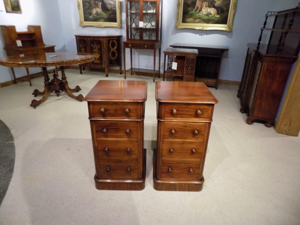 A fine quality pair of mahogany Victorian Period antique bedside chests