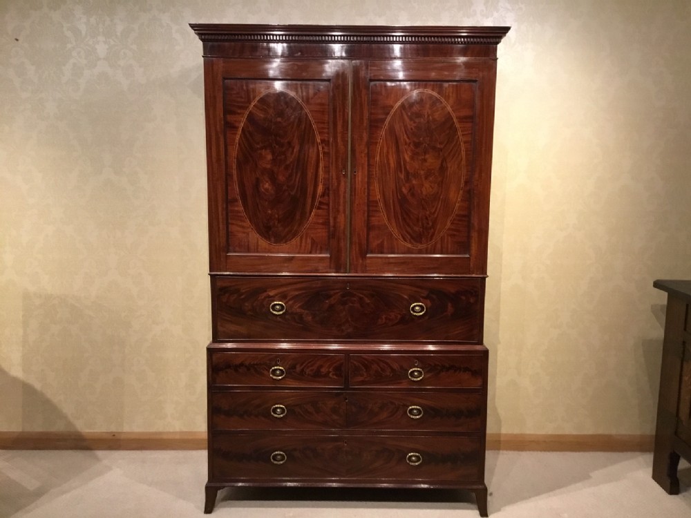 A Rare & fine quality  Gillows Of Lancaster secretaire press