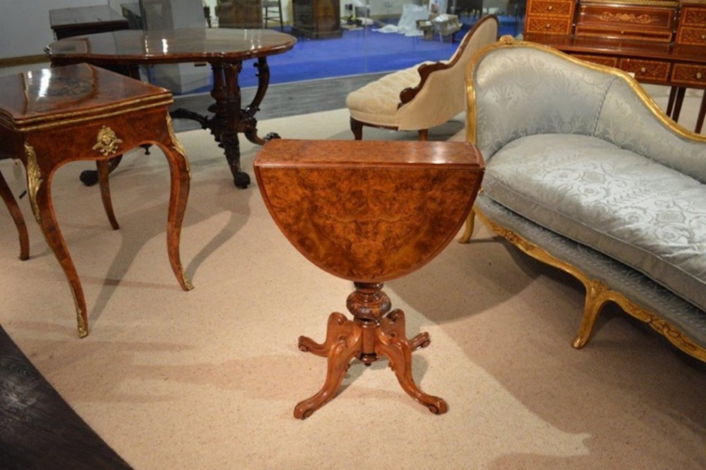 A Victorian Period burr walnut and walnut antique pembroke table.