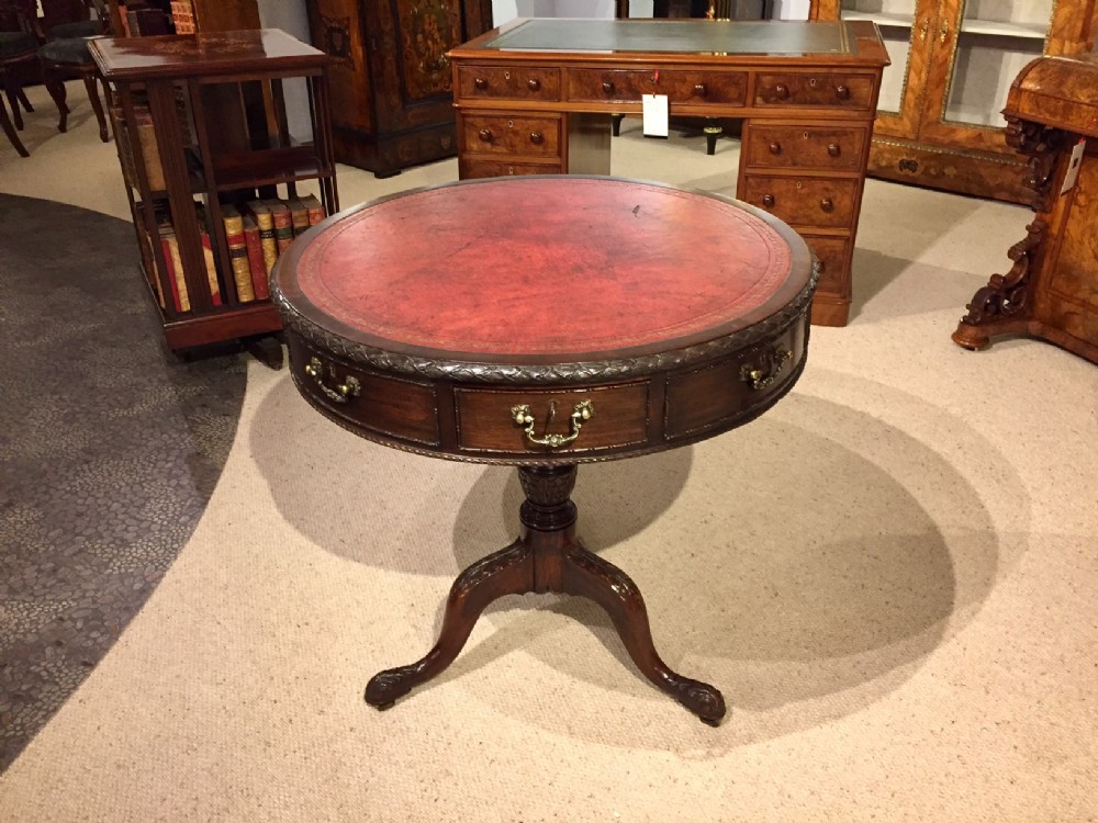 A fine quality Chippendale Revival mahogany drum table