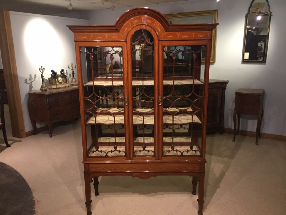 A fine quality  mahogany inlaid Edwardian Period display cabinet