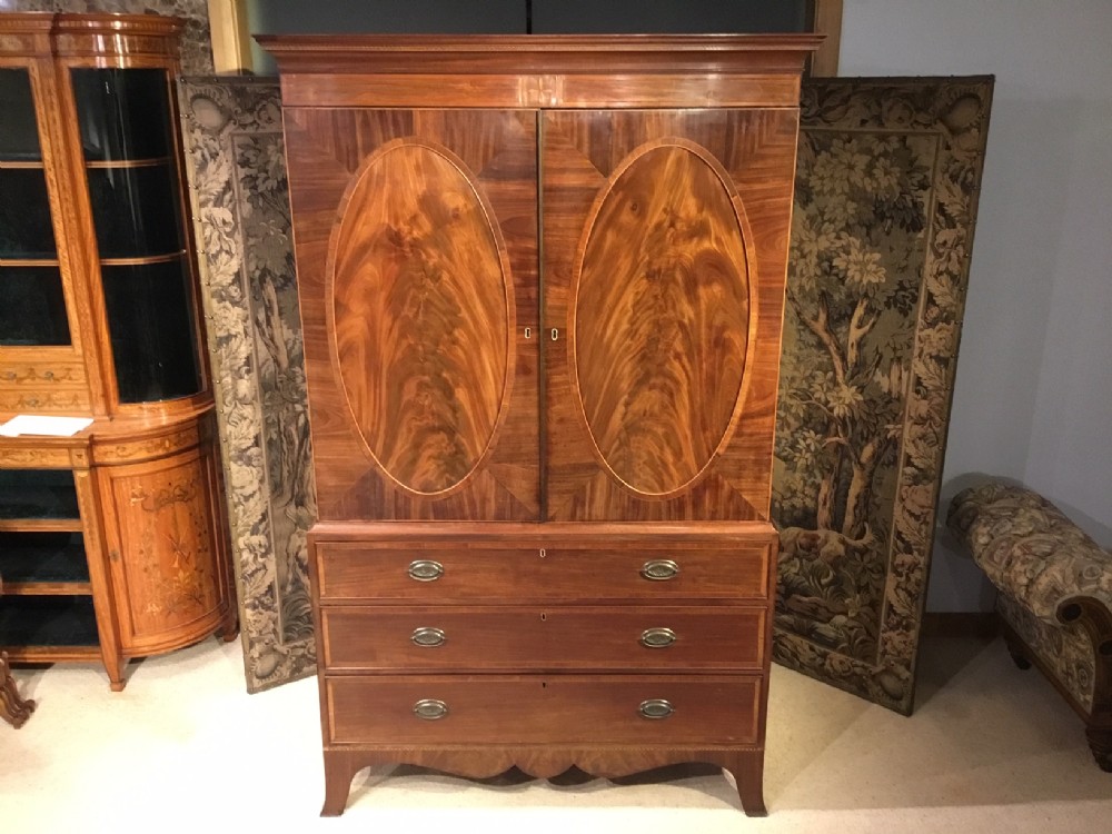 A mahogany Georgian Period antique linen press