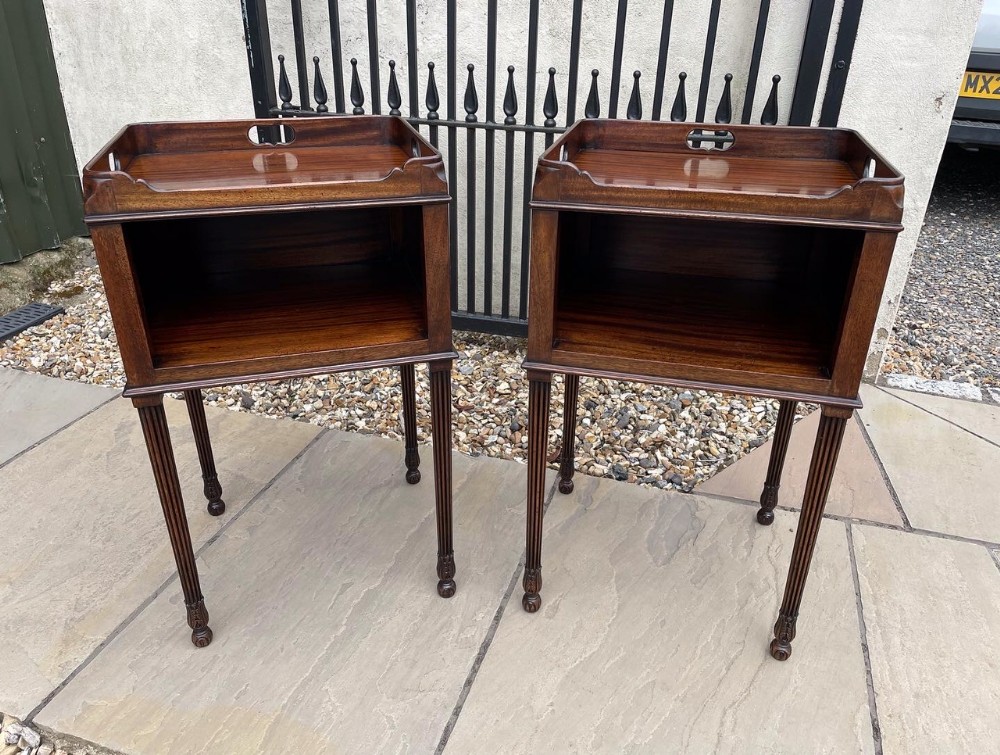 A superb quality pair of Georgian Style mahogany bedside tables.