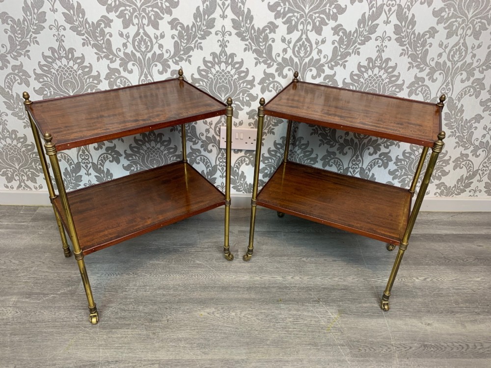 A lovely pair of 1920s Period Regency Style mahogany etageres