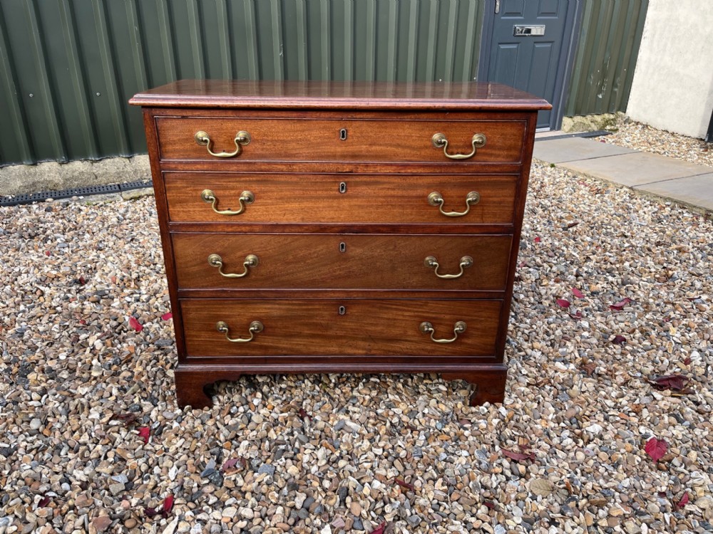 A George III Period Mahogany antique chest of drawers