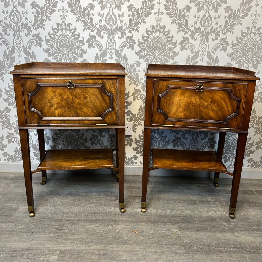 A fine quality pair of Georgian Style mahogany bedside cabinets