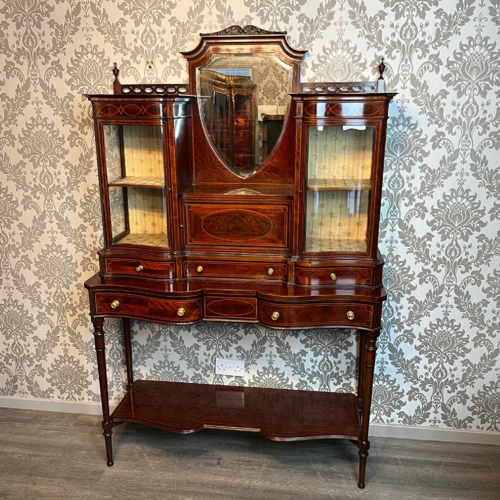 A fine quality Edwardian Period mahogany antique display cabinet.