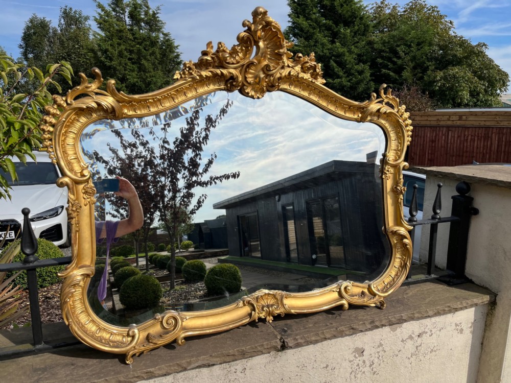 A fine quality large scale Late 19th Century antique gilt wood mirror