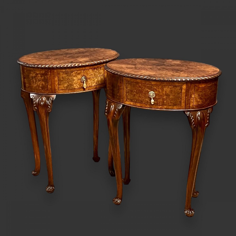 A fine quality pair of Edwardian Period burr walnut bedside tables