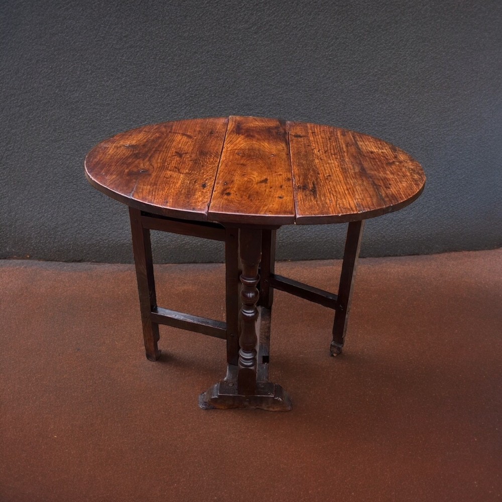 A small Late 17th Century oak gate leg table