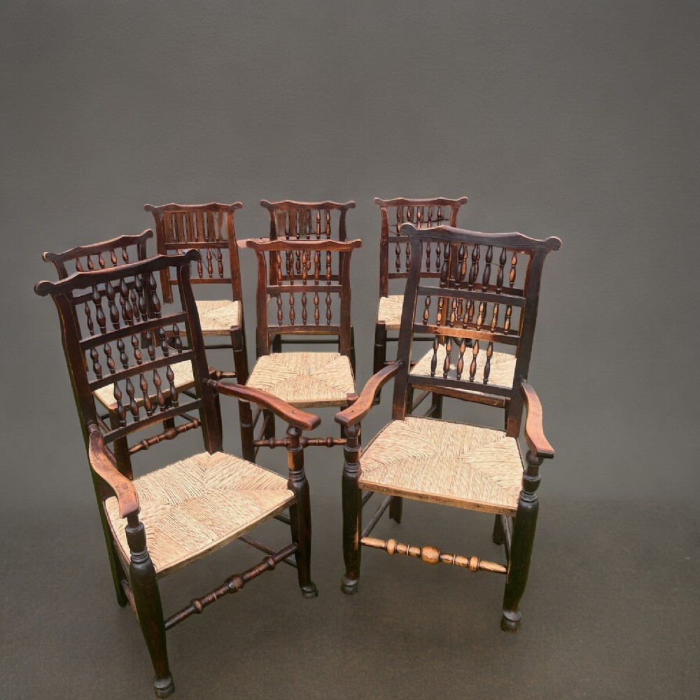 A good true set of eight 19th Century spindle back dining chairs