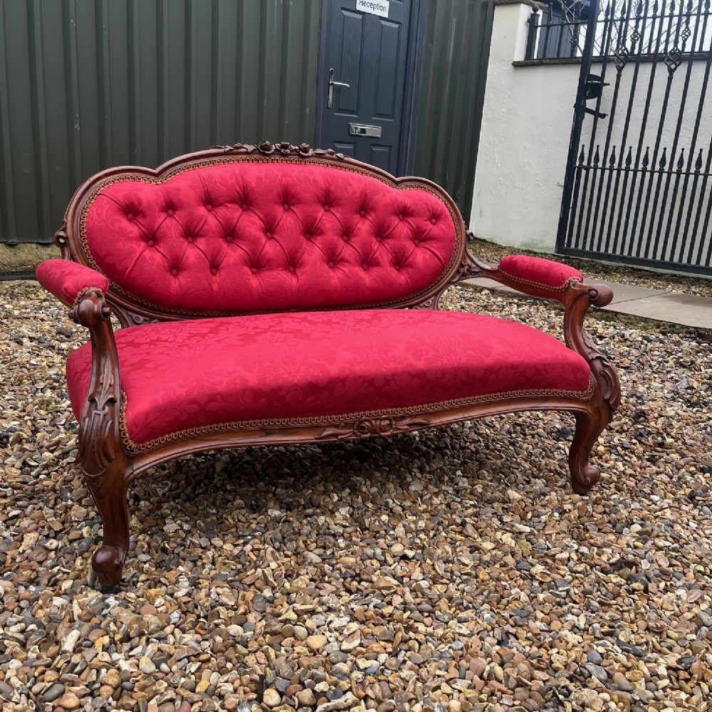 A beautiful quality Mid Victorian Period rosewood sofa