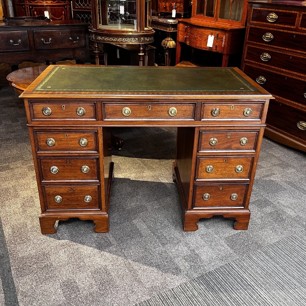 A Fine Quality Georgian Style Mahogany Pedestal Desk