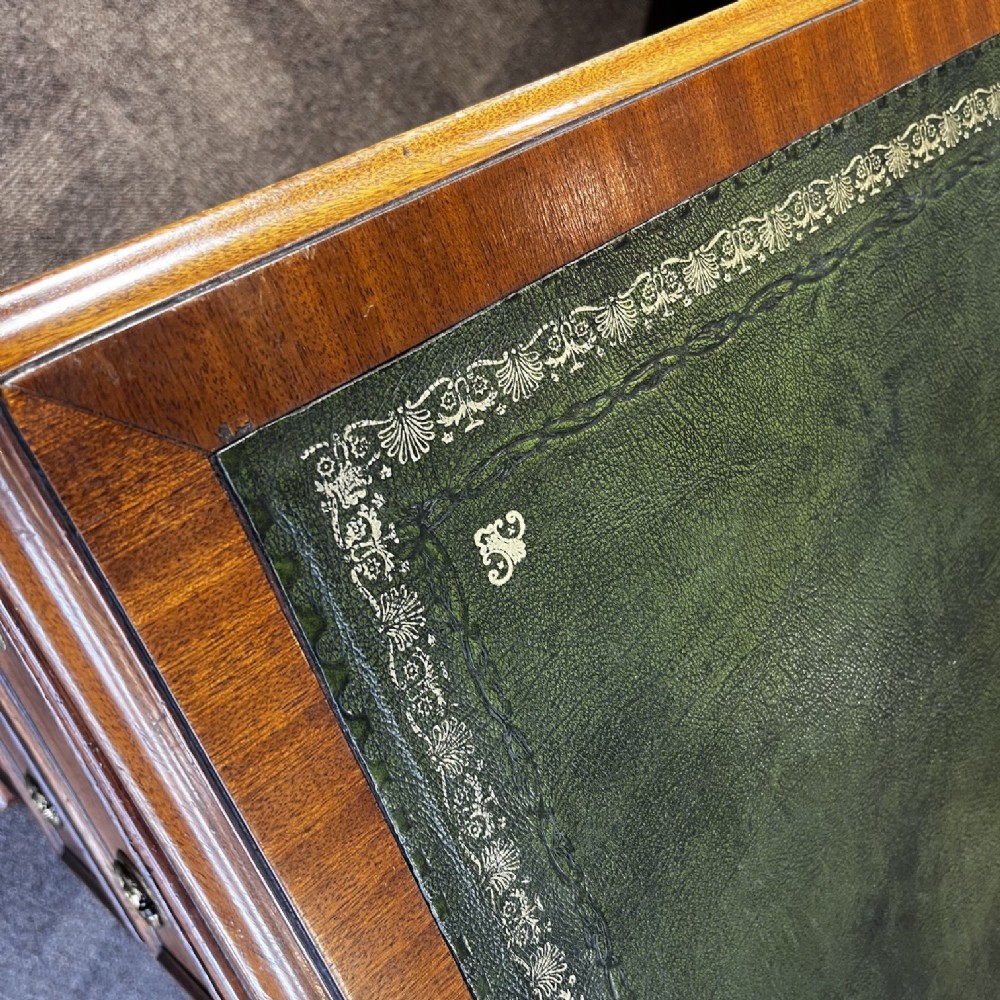 A Fine Quality Georgian Style Mahogany Pedestal Desk View III