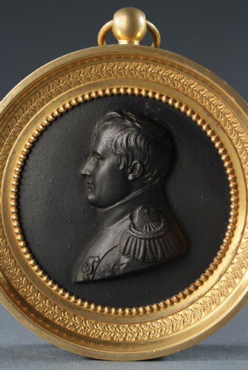 RARE BERLIN IRON PLAQUE OF NAPOLEON IN ORMOLU FRAME - ADDITIONAL PHOTO 1