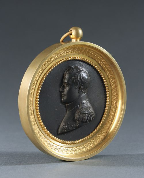 RARE BERLIN IRON PLAQUE OF NAPOLEON IN ORMOLU FRAME - ADDITIONAL PHOTO 2