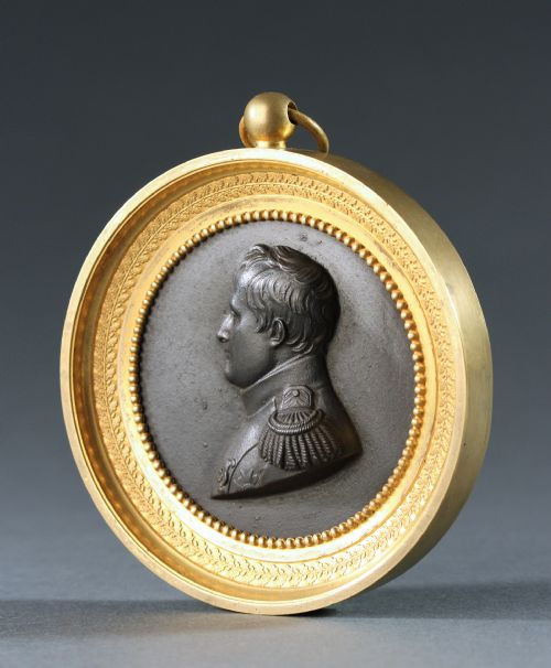 RARE BERLIN IRON PLAQUE OF NAPOLEON IN ORMOLU FRAME - ADDITIONAL PHOTO 3