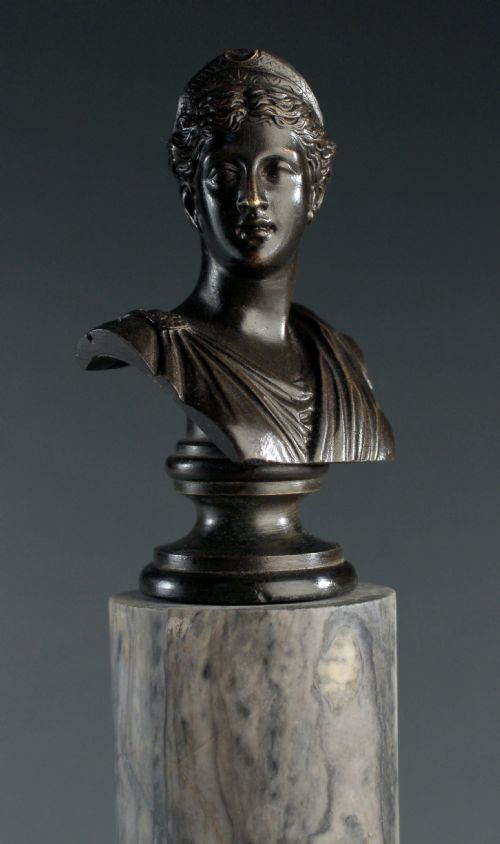 GRAND TOUR CABINET BRONZE OF DIANA - ADDITIONAL PHOTO 1