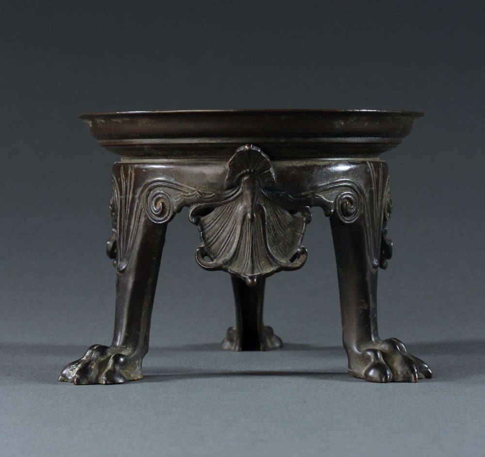 Grand Tour Bronze tripod stand View II